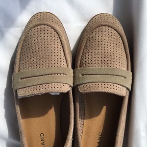NWOB Lucky Brand Suede Taupe “Caylon” Loafers Size 8
